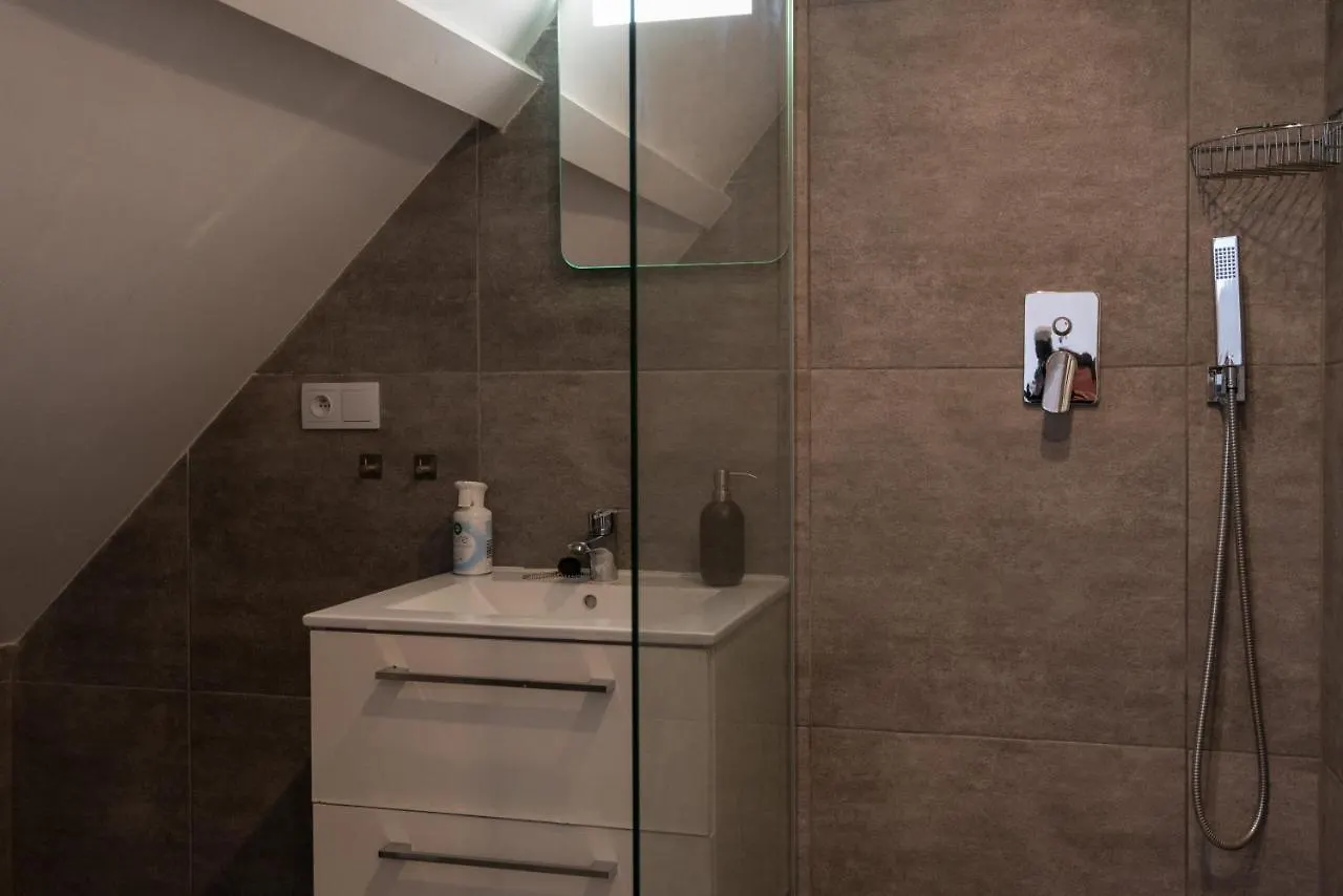 Raam Studio'S Amsterdam 0*,